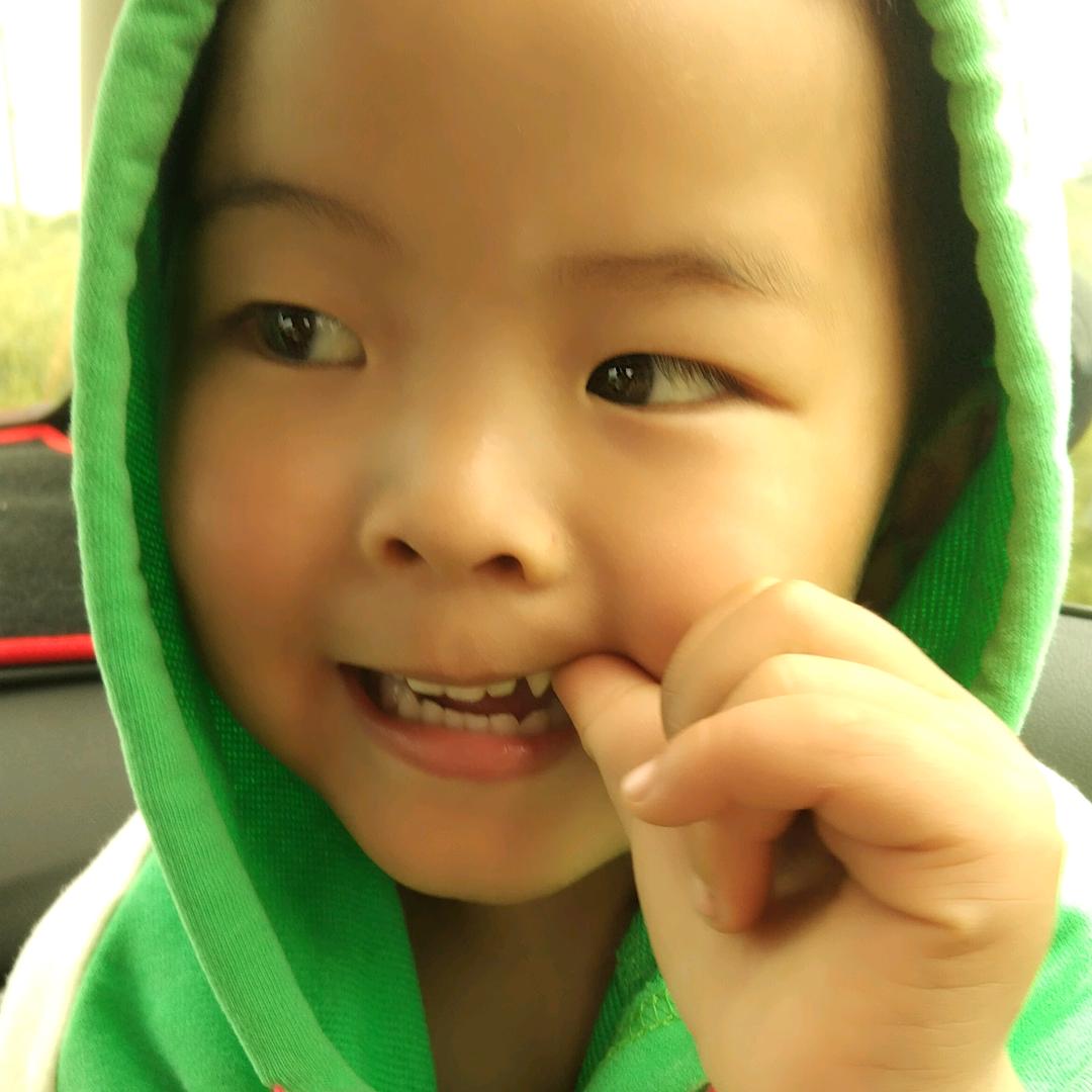 💋米乐儿✌︎✌︎晗头像
