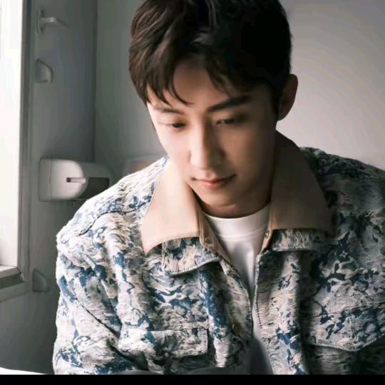 汐汐Aaaa~🐳（见过黄景瑜三面版）